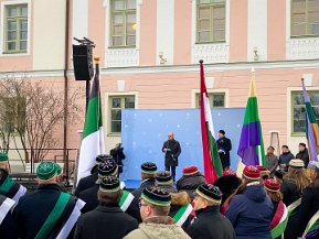 Korp!Korp! rongkäik Eesti Vabariigi 104. aastapäeval